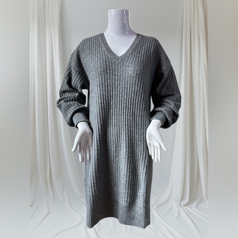 Jessica Simpson Gray Midi Sweater Dress